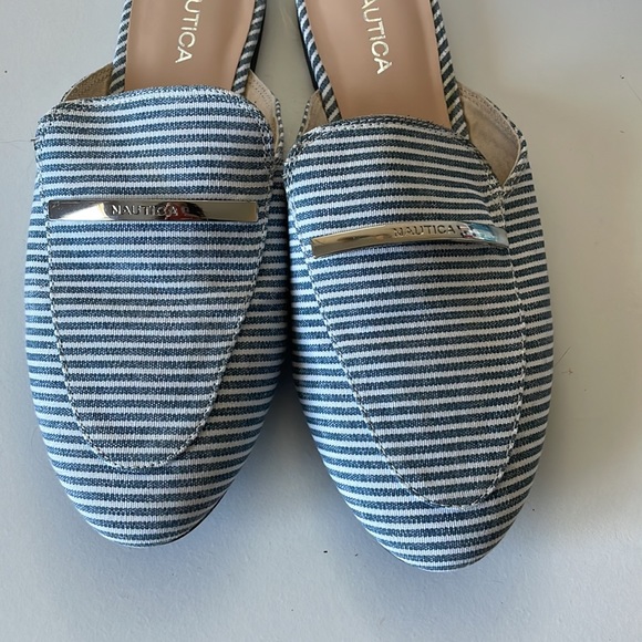 Nautica slip ons 💙🤍 - Picture 2 of 4